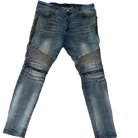 Fashion Nova Distressed Denim Jeans Collection (7) - Picture 10 of 14